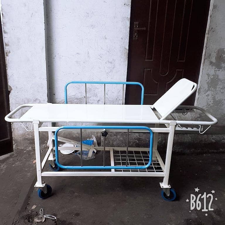 Hospital furniture manufacturer/Patient bed/hospital bed/patient couch 4