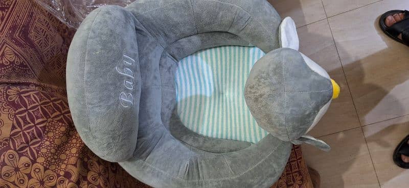 Baby Seat in 10/10 condition for sale 0