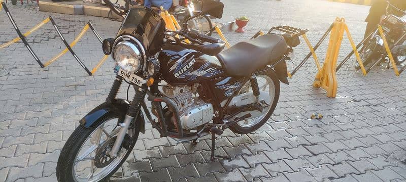 Suzuki GS150se 2022 own my name First owner 8