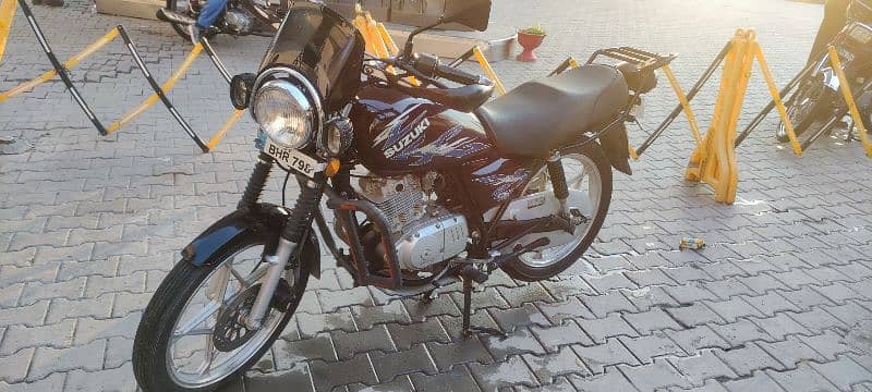 Suzuki GS150se 2022 own my name First owner 9