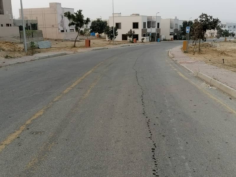 Ali Block plot 125 yards available for sale in bahria town karachi 11