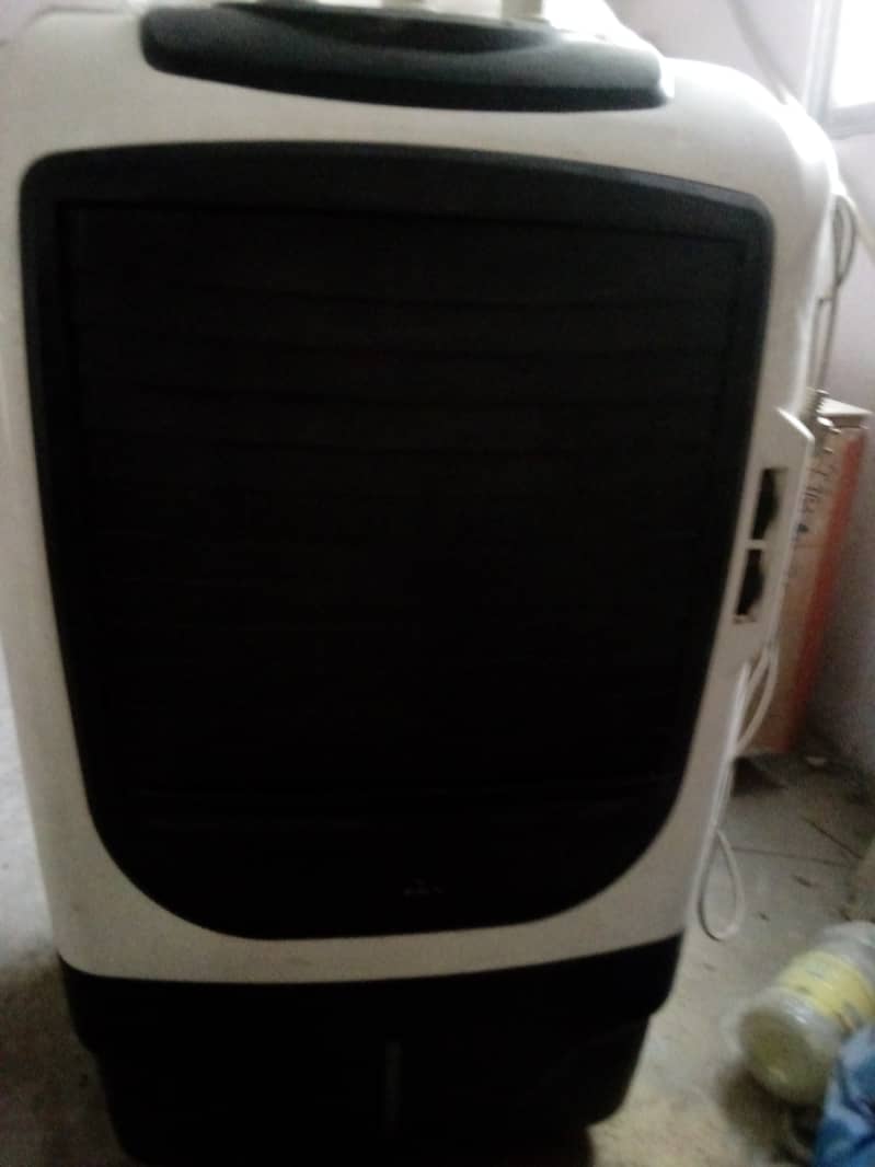One SK 4000  Fan Milat Fan 2000  & Room air cooler 17,000 New 4