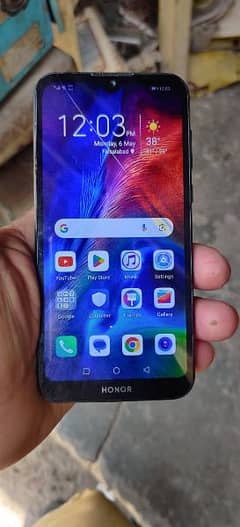 Honor 8s with box 2g32 no open no repear