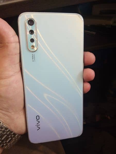 vivo s1 4/128gb 10by10 condition box with charger 2