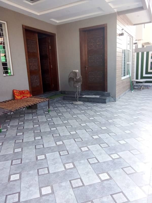 10 MARLA FULL HOUSE BRAND NEW FIRST ENTRY AVAILABLE FOR RENT IN WAPDA TOWN PHASE 1 17
