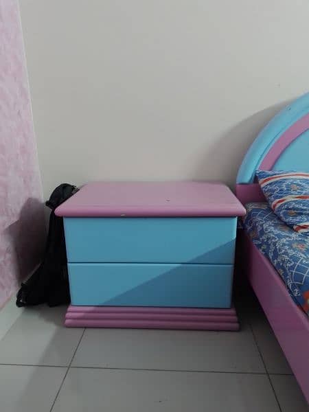 single bed+writing table+bedside 5