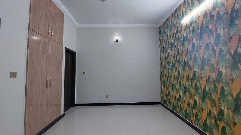 7 Marla GROUND portion Available For Rent in Jinnah garden 0