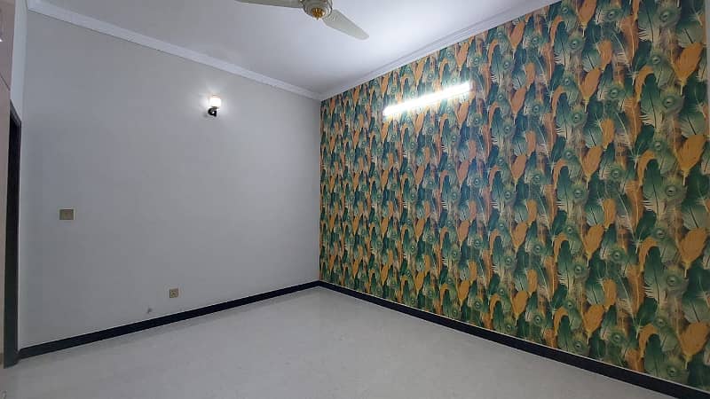 7 Marla GROUND portion Available For Rent in Jinnah garden 10