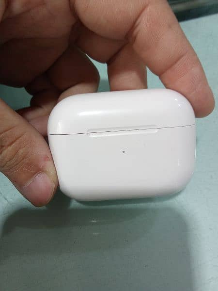 Air pods pro made in Japan 1