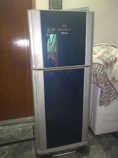 Dawlance Refrigerator medium size for sale