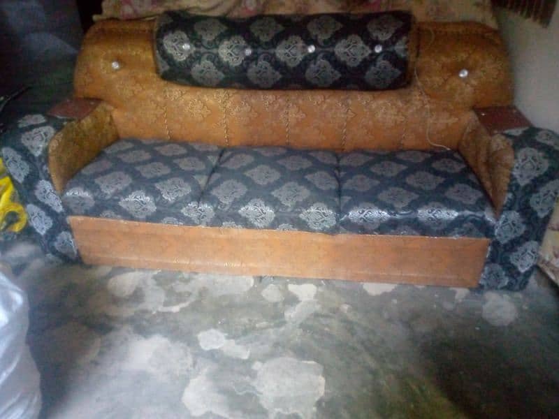 Posheesh sofa set 1