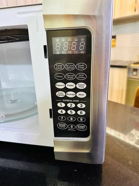 Enviro 56 Liter Microwave Oven/Grill Combo 2