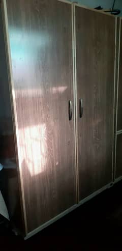 Wooden cabinet/wardrobe