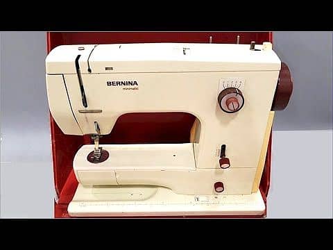 BERNINA 807 minimatic Sewing machine 1