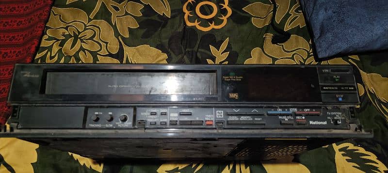 g10 vcr model number g33  company national 2