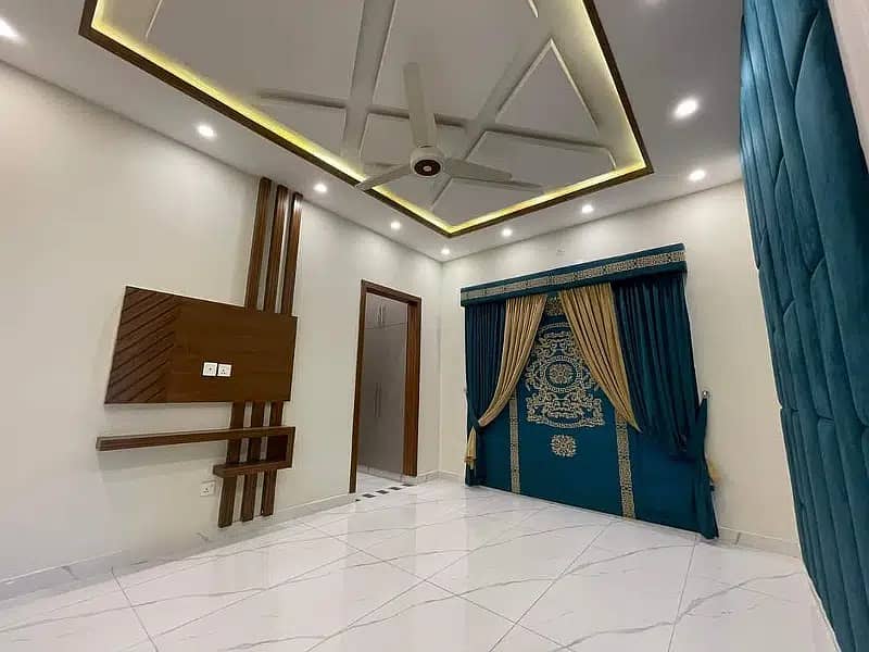 10 Marla Brand New Lower Portion For Rent in Bahria Town Lahore 4