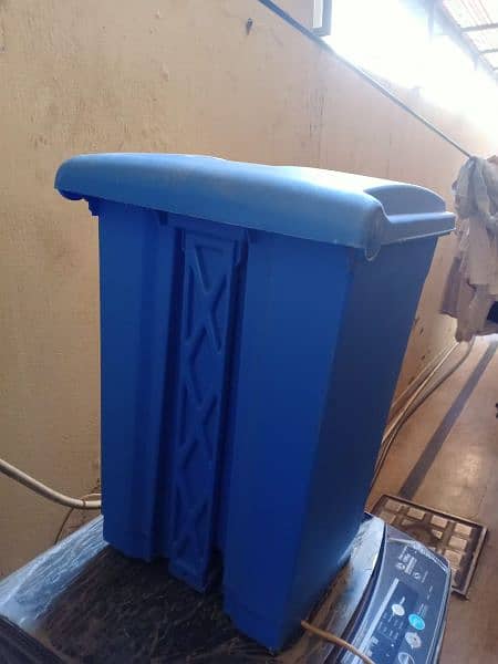 commerical dustbin for sae 2