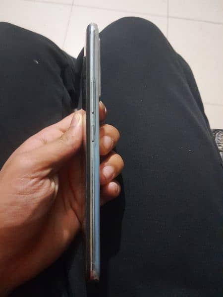 Vivo V20 se 8/128 condition all ok and with box 3