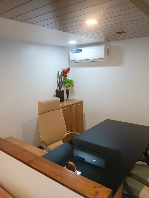 NEAR 2 TALWAR VIP LAVISH FURNISHED OFFICE FOR RENT 24&7 TIME 40 PERSON 1