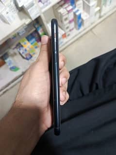 iphone xr 9 by 10 condition ok
