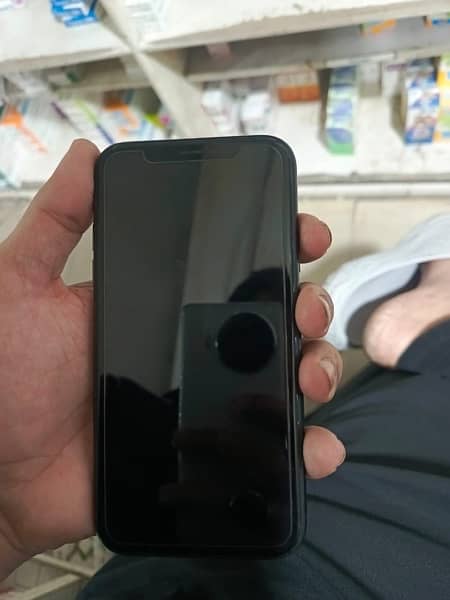 iphone xr 9 by 10 condition ok 6