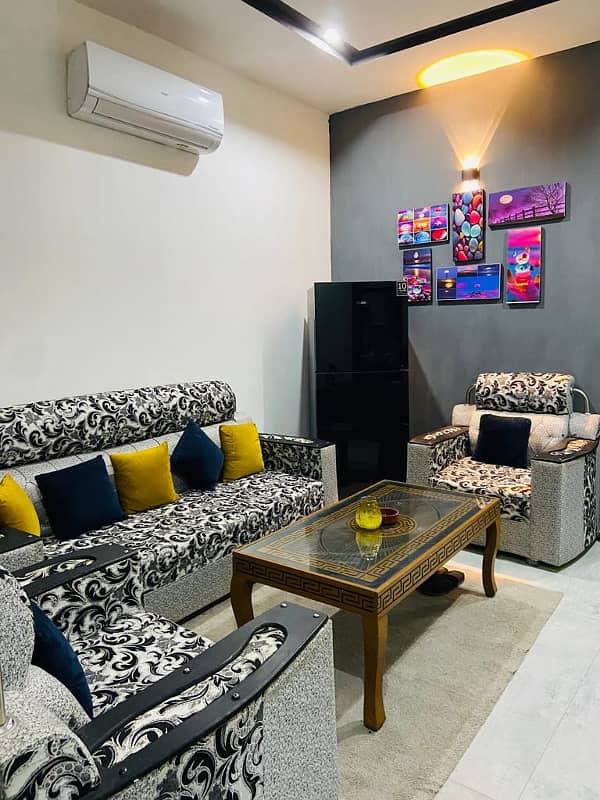 Par day and weekly monthly furnished apartments available 3