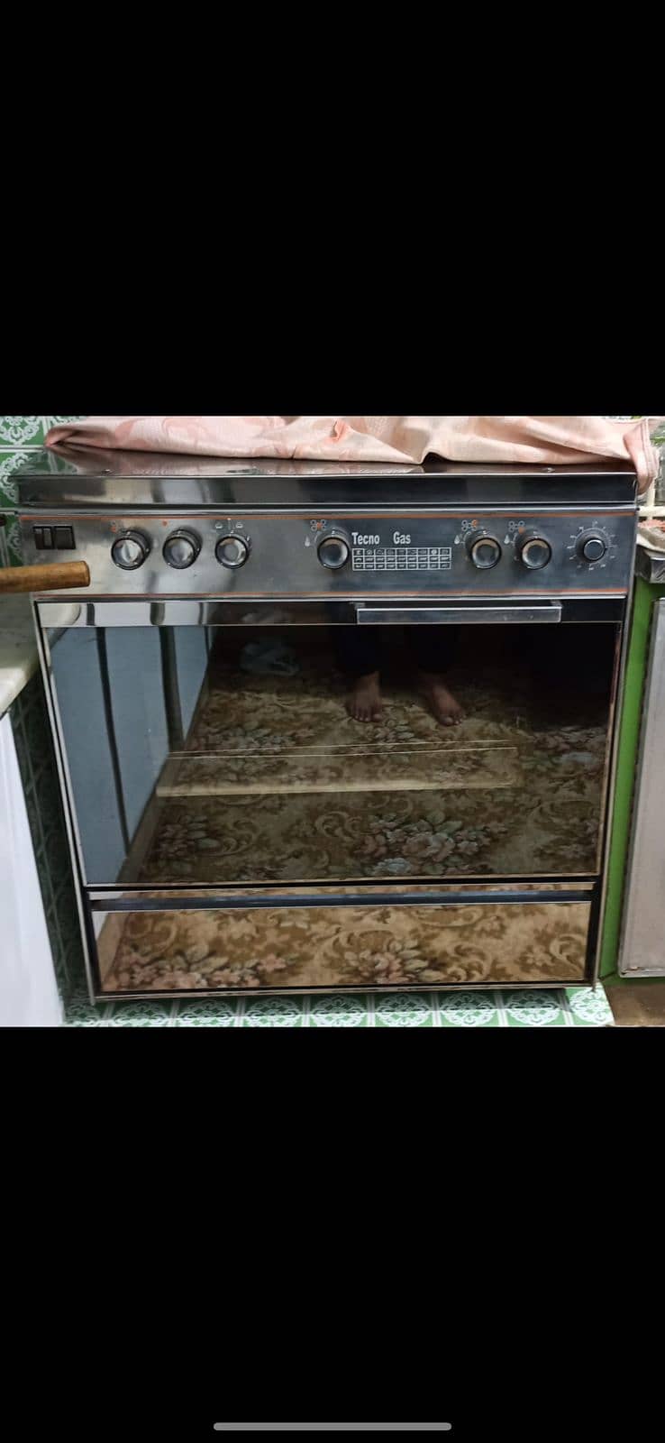 Pre-Loved Gas Oven: Bake Your Way to Deliciousness! 0