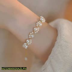 1 pc resin plated beautiful pearl bracelet