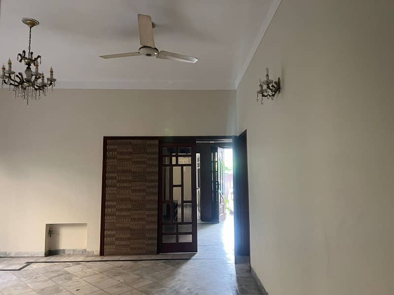 SINGLE STORY 1 KANAL HOUSE FOR RENT IN DHA PHASE 3 3