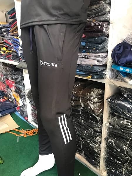 Men wearing Track suit Hole sale Rate 7