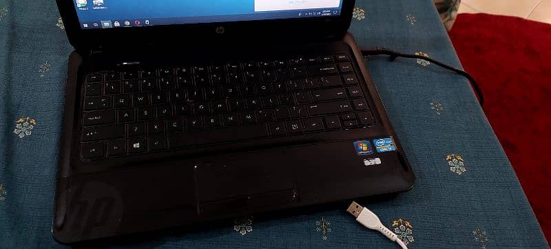 hp laptop Core i3 2