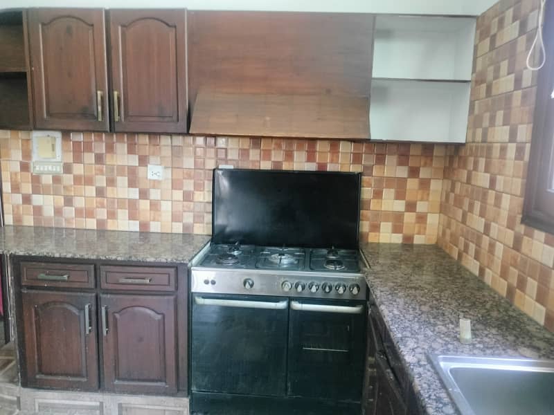 F-11/1 4Bed 4Bath DD Tv Lounge Kitchen 4 Car Parking Separate Gate Upper Portion Available For Rent 3