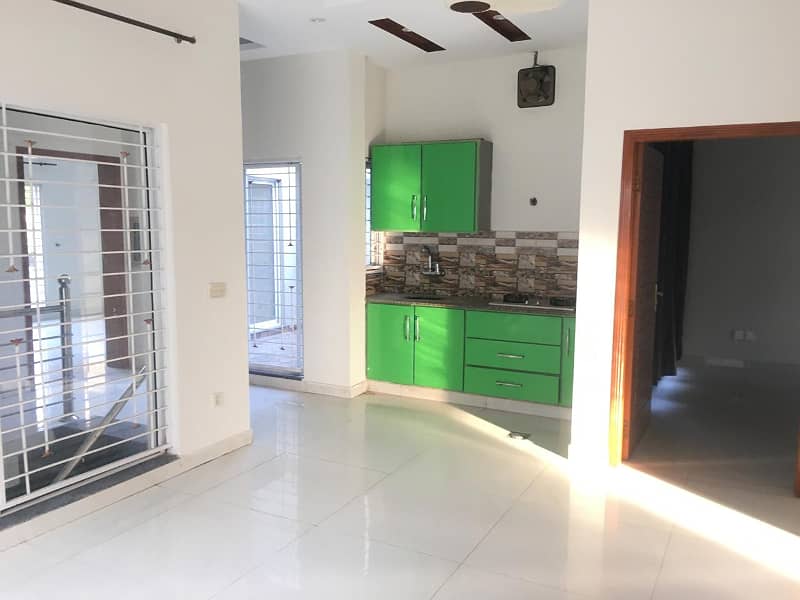10 MARLA Upper Portion available for rent in DHA Phase 1 1