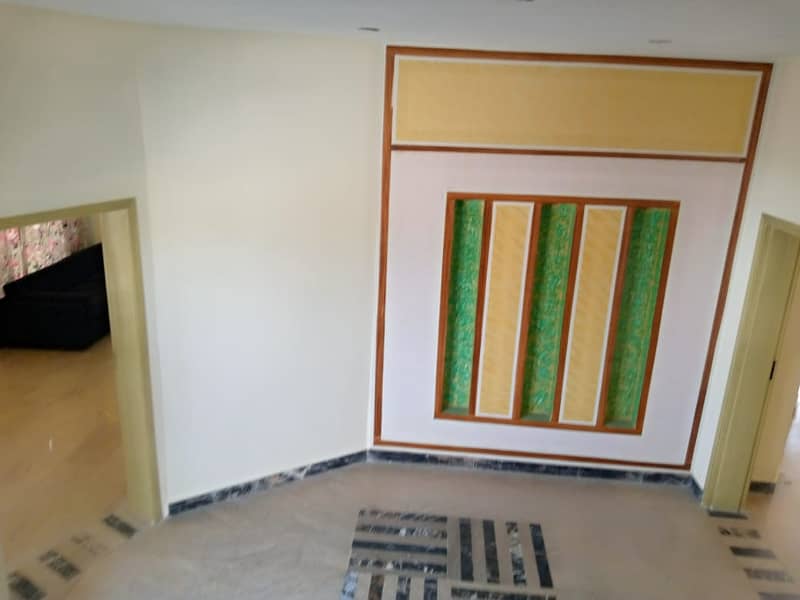 Upper Portion of 1 Kanal House Available For Rent In Punjab Block Chinar Bagh 12