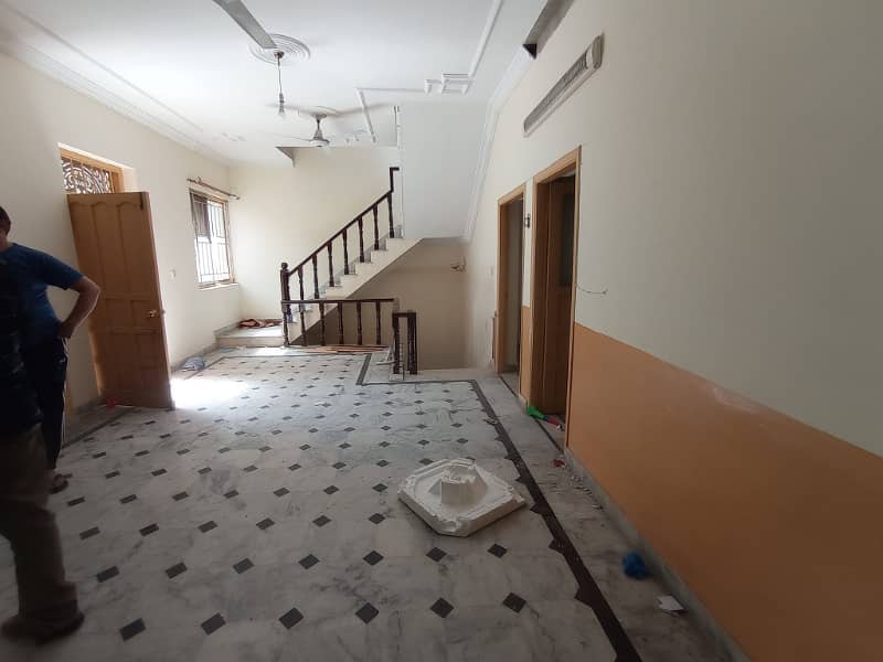 12 Marla upper portion for rent in airport housing society sector 3 3