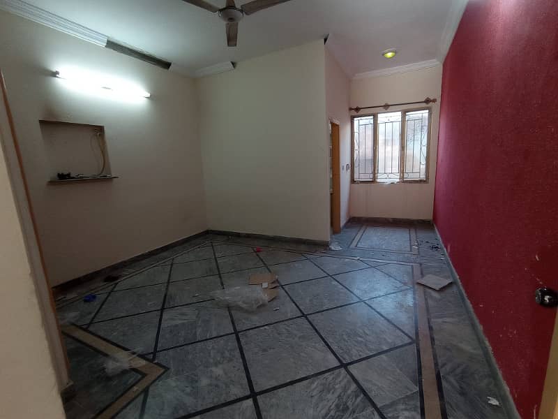 12 Marla upper portion for rent in airport housing society sector 3 5