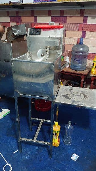 chocolate making machine for sale and molds are available 2