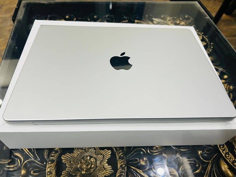 MacBook Pro M3 chip 2023 8GB/1TB (14 inch) 0
