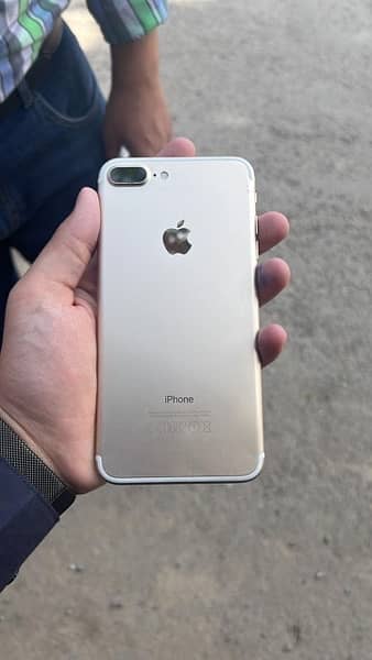 iPhone 7plus Golden Color 0