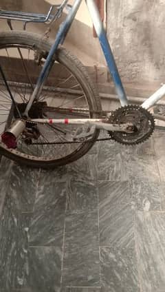 cycle / 6 gears / smooth in drive / good condition