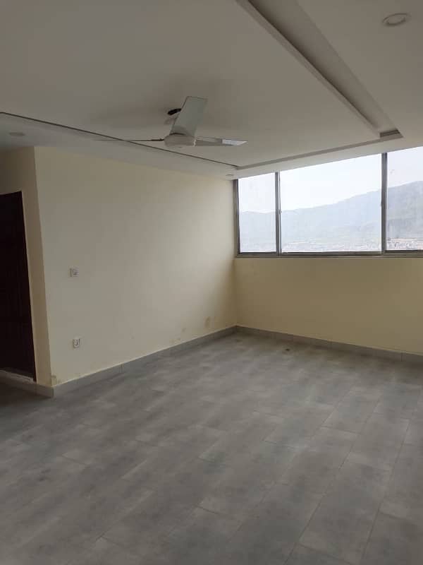 2000 Square Feet Flat In E-11 Is Available For rent 7