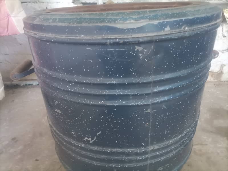 MERY PAS AIK TANDOOR PACKING WALA FULL WORKING CONDITION MA FOR SALE H 5