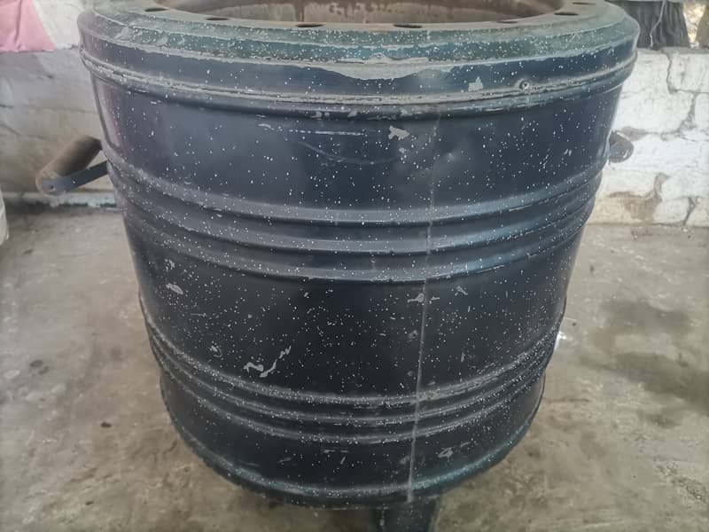 MERY PAS AIK TANDOOR PACKING WALA FULL WORKING CONDITION MA FOR SALE H 7