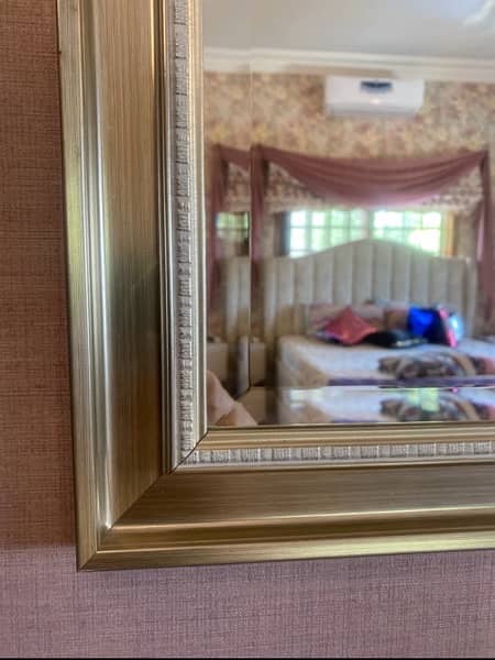 Dressing Table/ Decor Mirror 1