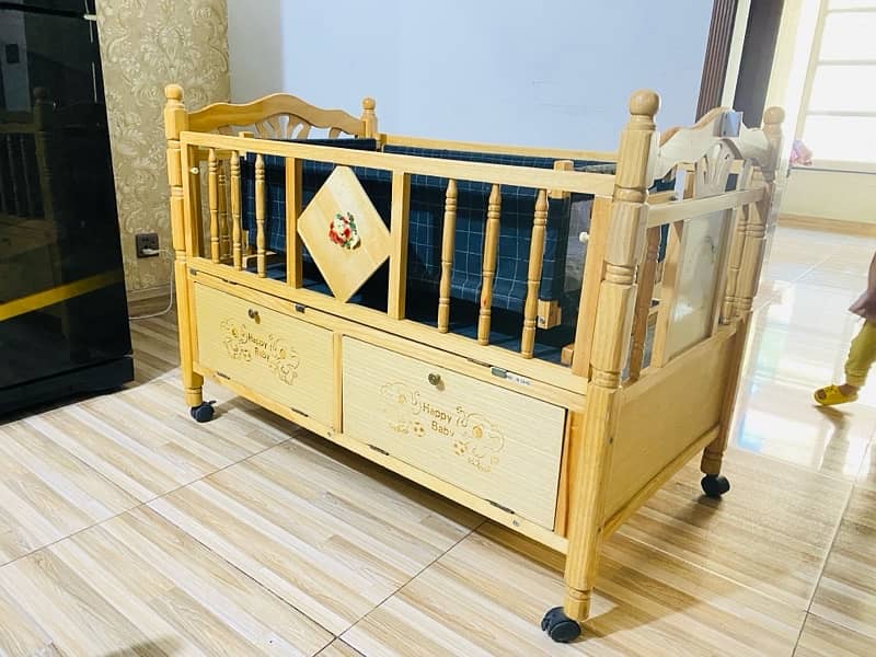 baby bed wooden 0