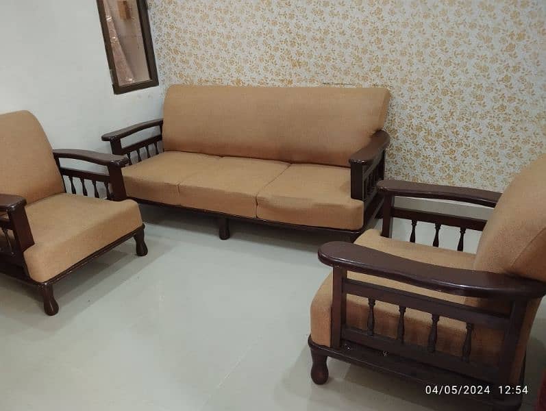 5 Seater Sofa Set wooden 0