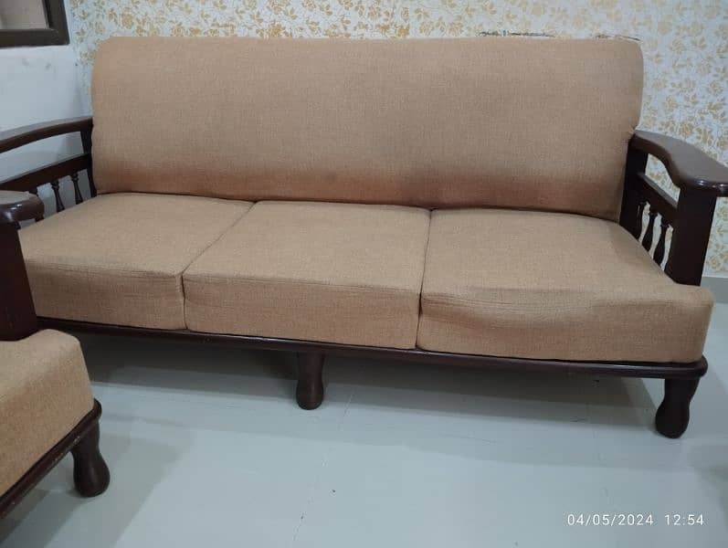 5 Seater Sofa Set wooden 3