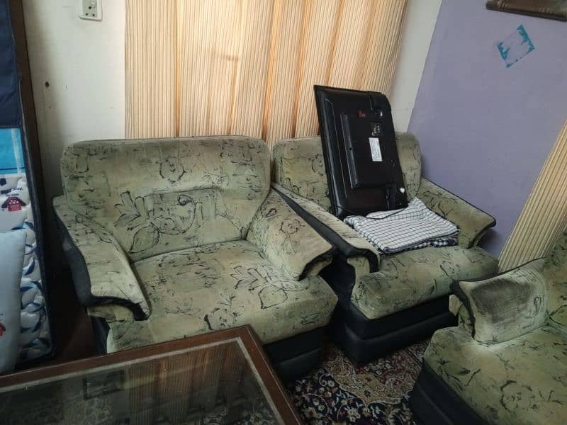 7 seater sofa for sale.   good condition 1