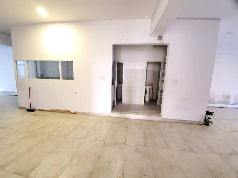 2200 SqFt Space For Rent On Prime Location 1