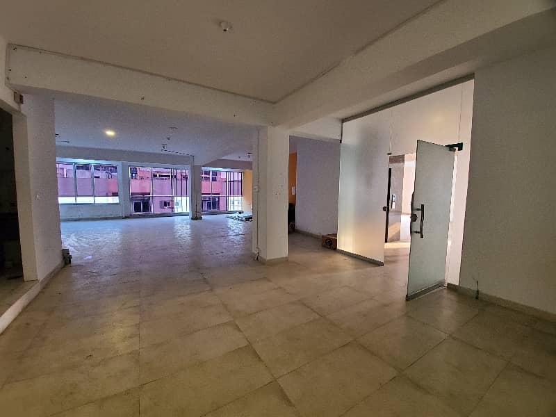 2200 SqFt Space For Rent On Prime Location 3